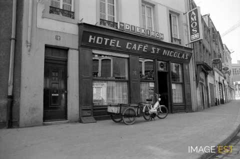 Hôtel et café Saint-Nicolas 12, rue du Neufbourg (Metz)